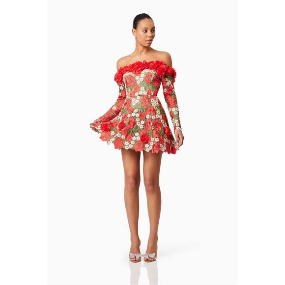 Elliatt Dresses & Skirts - Elliatt Roselyn Long Sleeve Dress In Red wedding  birthday Vibe size S NWT $615